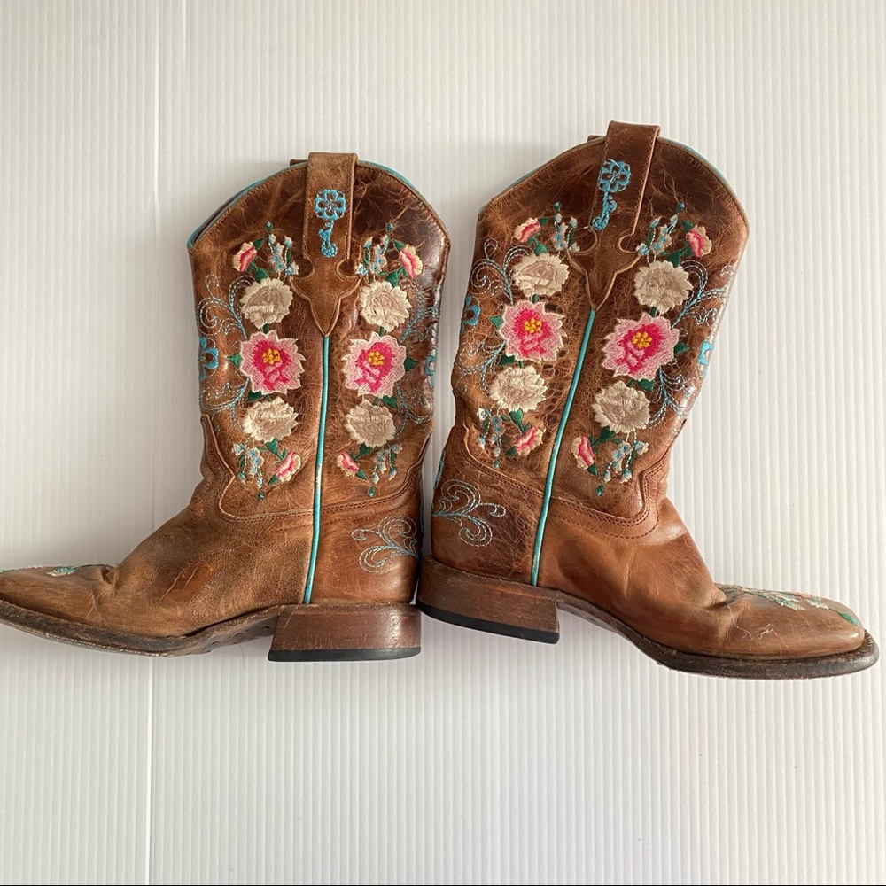 Macie Bean | Honey Bunch Cowgirl Boots - Picture 4 of 9